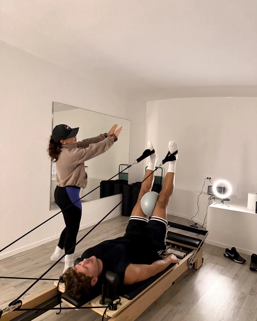 A hands-on reformer coaching session